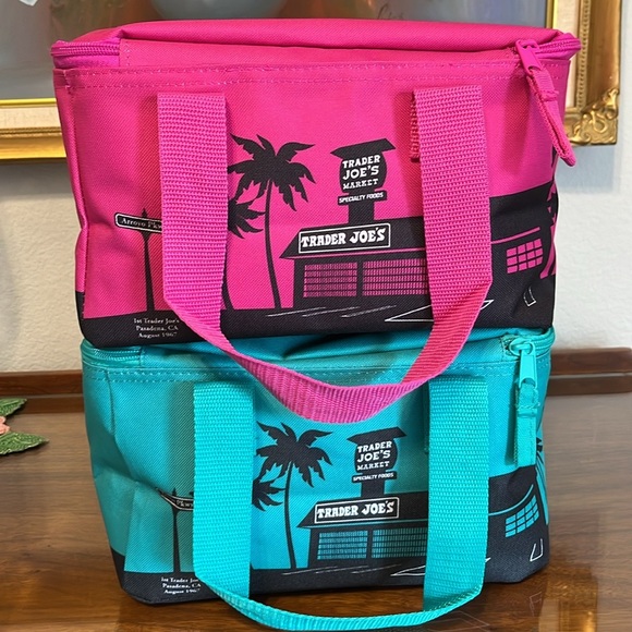 Traders Joes Handbags - Trader Joe’s mini insulated bag 1- green & 1- pink NWT